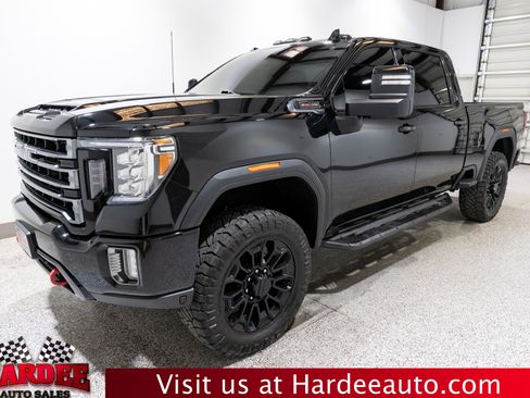 Used 2023 GMC Sierra 2500 AT4 AWD/4WD image 2
