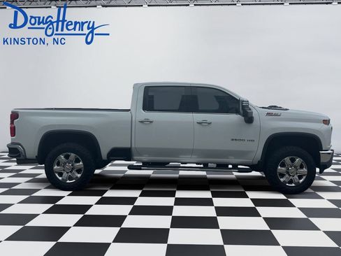 Used 2022 Chevrolet Silverado 2500 LTZ w/ LTZ Plus Package AWD/4WD image 6