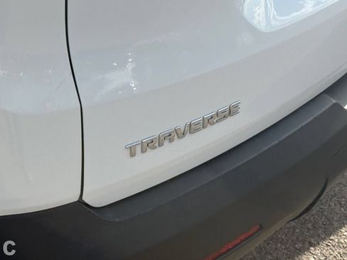Certified 2023 Chevrolet Traverse LS FWD image 11