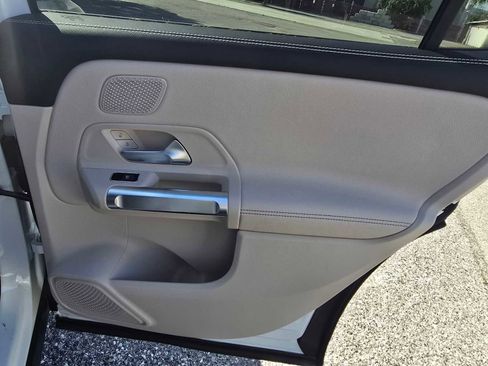 Certified 2025 Mercedes-Benz GLB 250 GLB 250 image 15