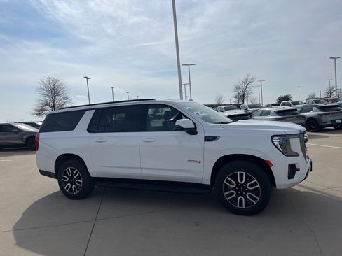 Used 2024 GMC Yukon XL AT4 w/ Technology Package image 7