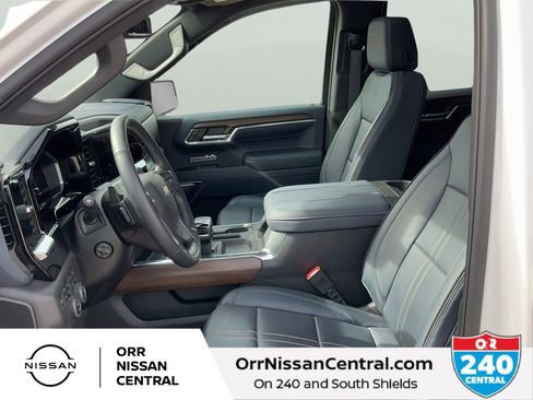 Used 2024 Chevrolet Silverado 1500 High Country w/ High Country Premium Package image 17