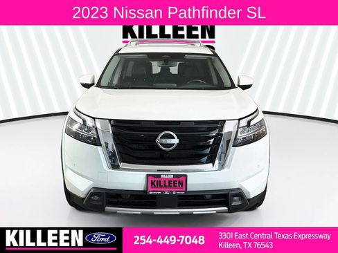 Used 2023 Nissan Pathfinder SL FWD image 2