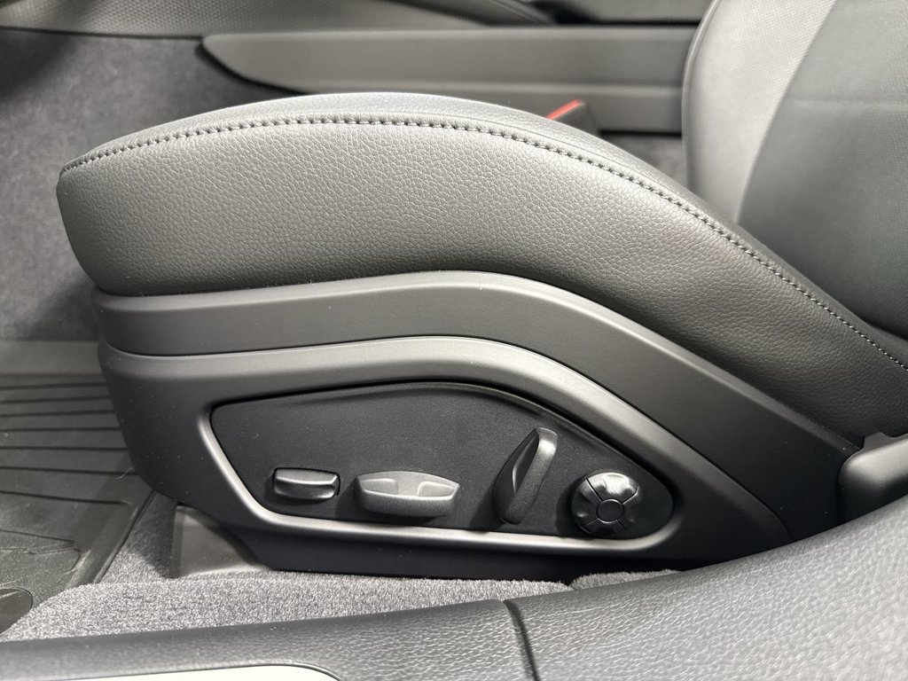 New 2026 Porsche Panamera 4 AWD/4WD image 39
