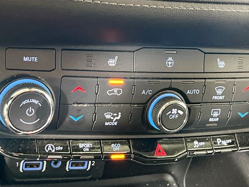 Used 2021 Dodge Durango SXT AWD/4WD image 19
