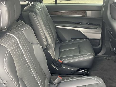 New 2026 Cadillac Vistiq Sport image 19