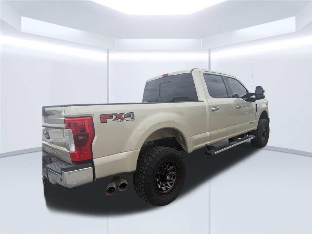 Used 2017 Ford F250 Lariat w/ Lariat Ultimate Package AWD/4WD image 8