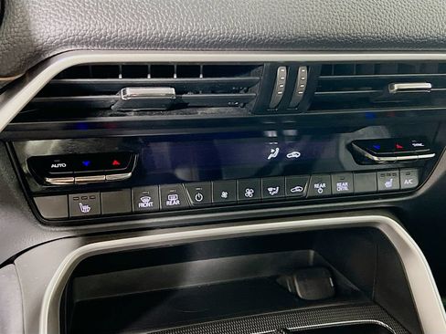 Used 2024 MAZDA CX-90 Plug-In Hybrid w/ Premium Pkg AWD/4WD image 14