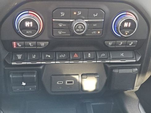 Used 2022 Chevrolet Silverado 3500 High Country image 19