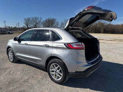 Used 2022 Ford Edge SEL image 4