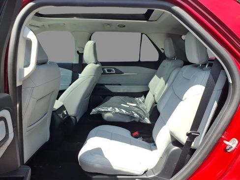 New 2026 Ford Explorer Platinum w/ LUX Leather Package AWD/4WD image 5