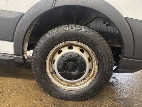 Used 2017 Ford Transit 350 XL image 9