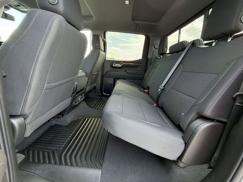 New 2026 GMC Sierra 1500 SLE w/ Preferred Package image 32