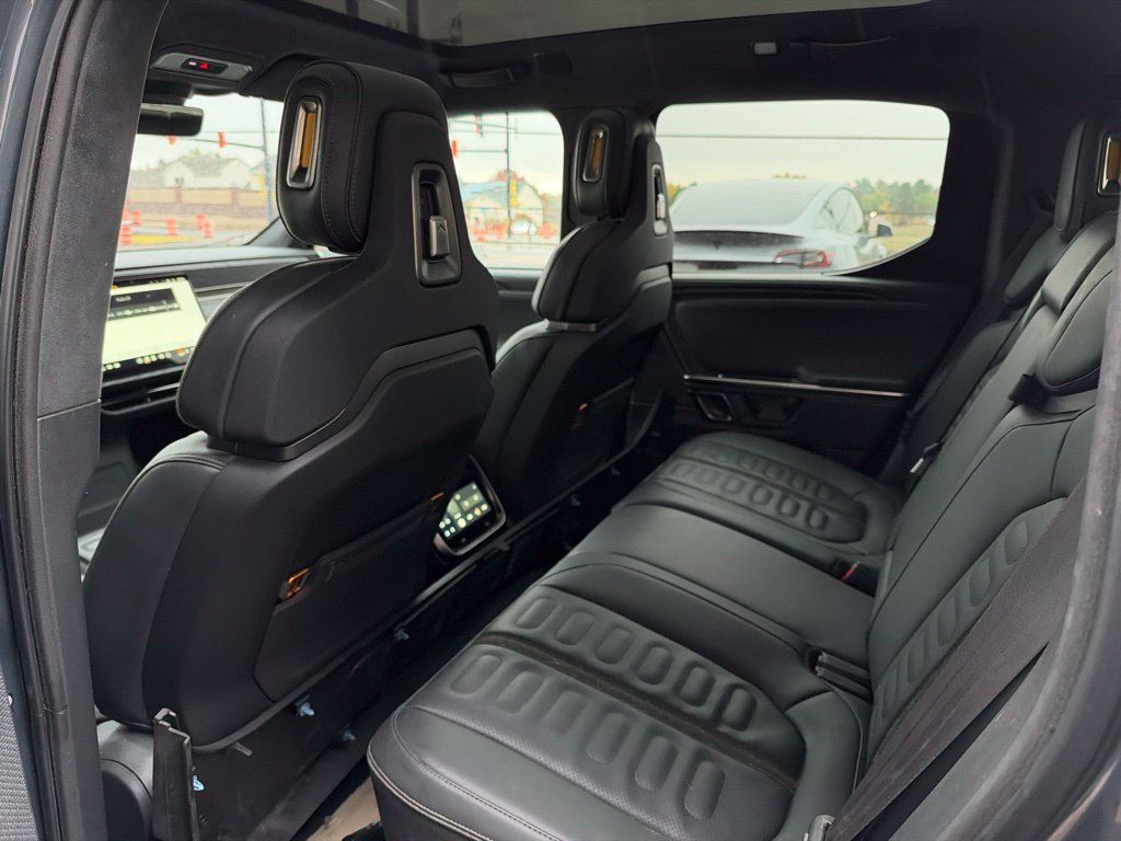 Used 2023 Rivian R1T Adventure Dual AWD/4WD image 8