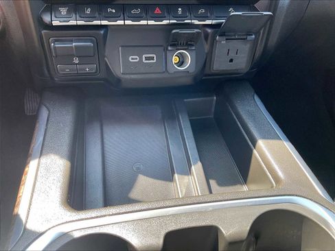 Used 2023 GMC Sierra 2500 Denali w/ Denali Ultimate Package image 26