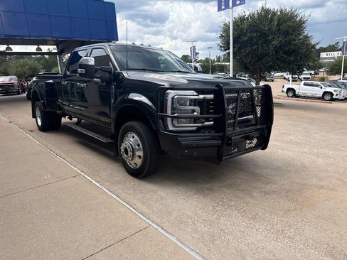 Used 2025 Ford F450 Lariat w/ Lariat Ultimate Package AWD/4WD image 2