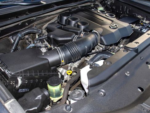 Used 2014 Toyota 4Runner Limited AWD/4WD image 22