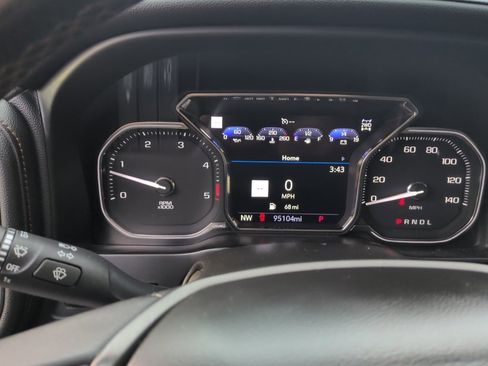 Used 2020 GMC Sierra 2500 AT4 w/ AT4 Premium Package image 29