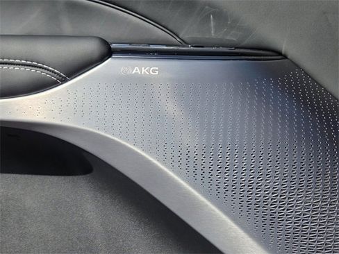 New 2026 Cadillac Lyriq V image 21