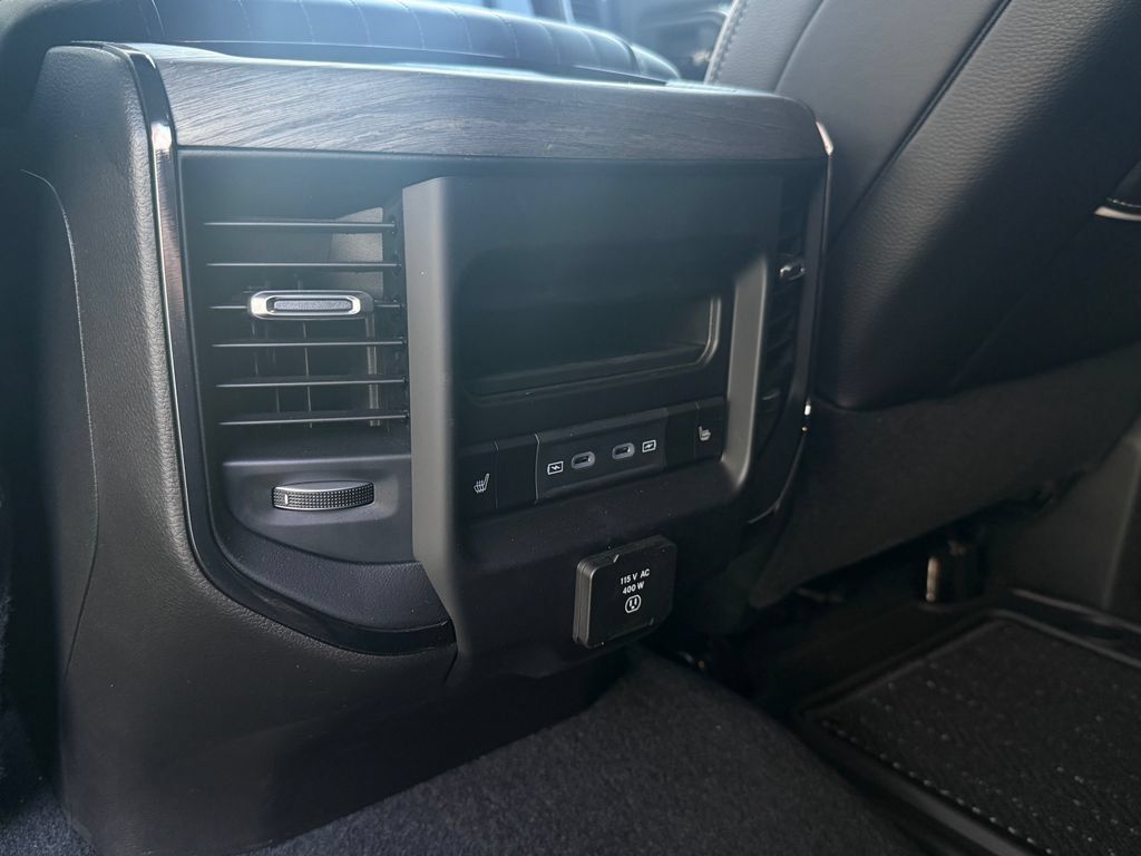 Used 2026 RAM 3500 Limited AWD/4WD image 38
