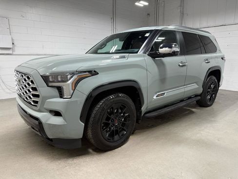 Used 2025 Toyota Sequoia 4WD image 1