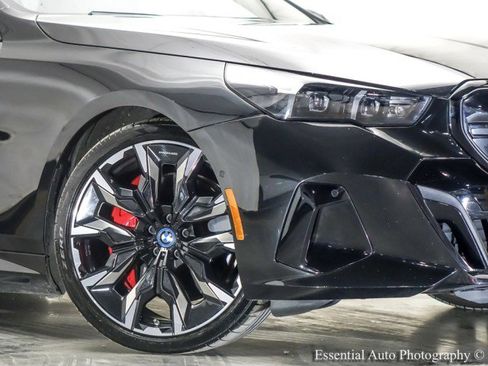 Used 2024 BMW i5 M60 w/ Executive Package image 3