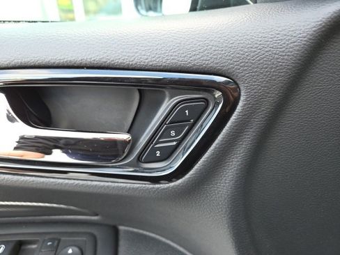 Used 2022 Dodge Durango GT image 18