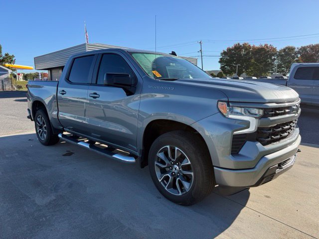 Used 2025 Chevrolet Silverado 1500 RST AWD/4WD image 3
