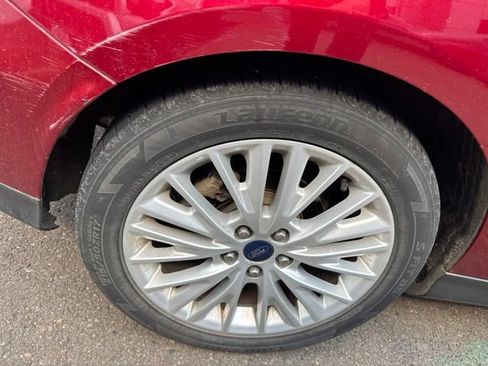 Used 2016 Ford Focus Titanium FWD image 11