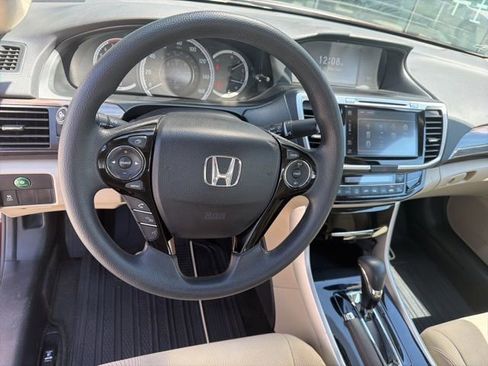 Used 2017 Honda Accord EX image 16