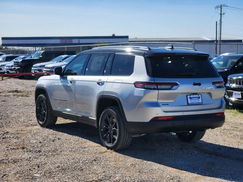 New 2025 Jeep Grand Cherokee L Limited image 3