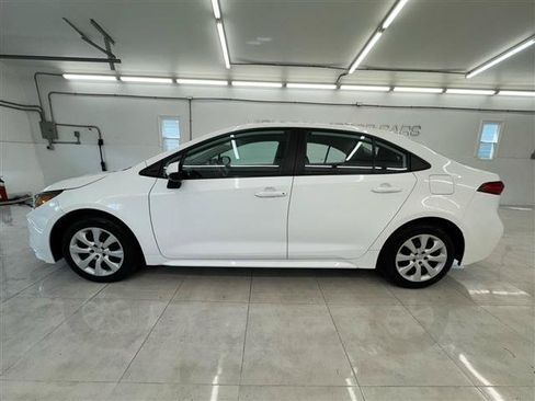 Used 2022 Toyota Corolla LE FWD image 8
