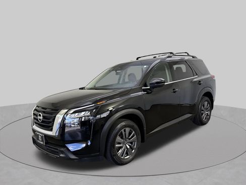 Certified 2024 Nissan Pathfinder SV AWD/4WD image 2