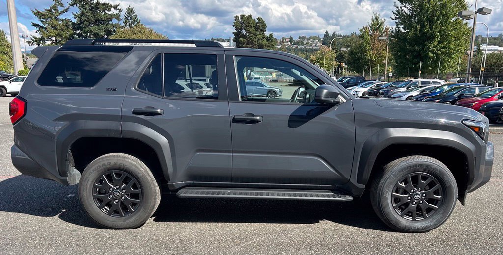 Certified 2025 Toyota 4Runner SR5 AWD/4WD image 4