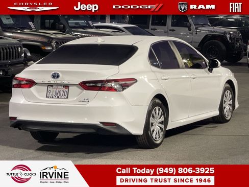 Used 2024 Toyota Camry LE image 6