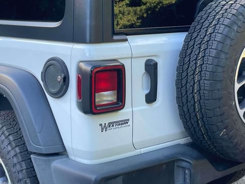 Used 2021 Jeep Wrangler Unlimited Sport AWD/4WD image 11