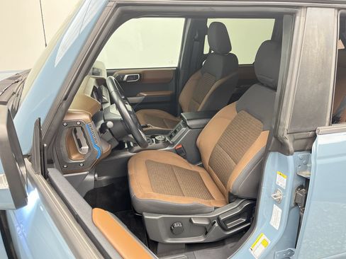 Used 2023 Ford Bronco Outer Banks AWD/4WD image 9