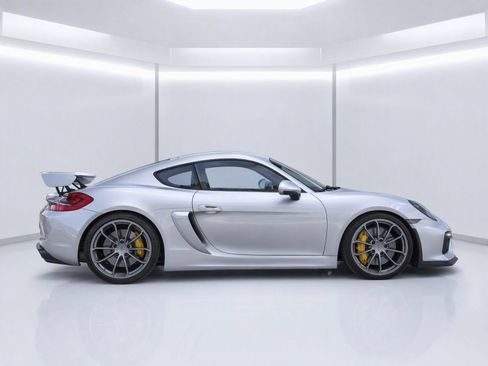 Used 2016 Porsche Cayman GT4 RWD image 3