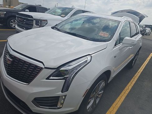 Used 2024 Cadillac XT5 Premium Luxury FWD image 1