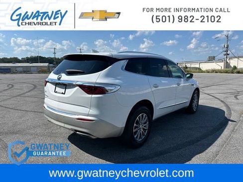 Used 2023 Buick Enclave Essence w/ LPO, Floor Liner Package FWD image 5