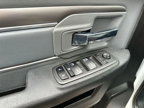 Used 2022 RAM 1500 Classic SLT image 13