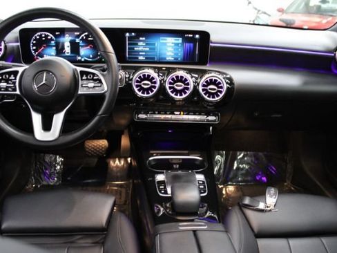 Used 2019 Mercedes-Benz A 220 4MATIC image 2