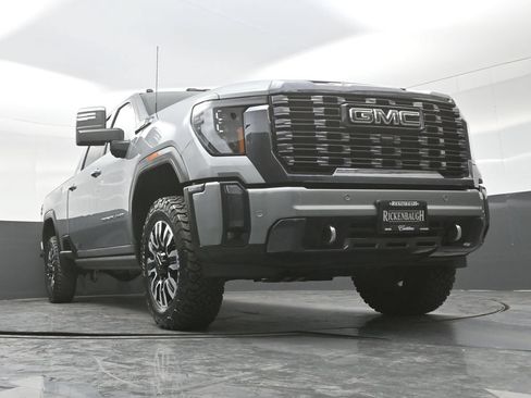 Used 2024 GMC Sierra 2500 Denali Ultimate w/ Max Trailering Package AWD/4WD image 16