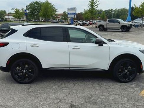 Used 2022 Buick Envision Essence w/ Technology Package II FWD image 9