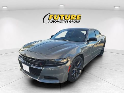 Used 2023 Dodge Charger SXT w/ Blacktop Package RWD image 2