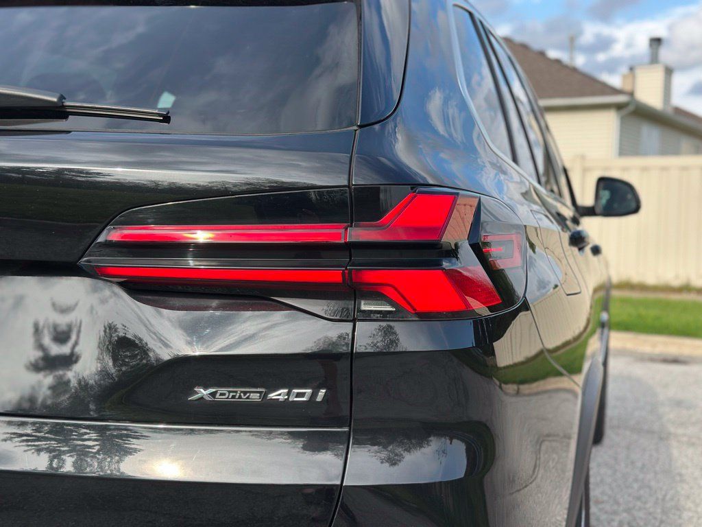 Used 2024 BMW X5 xDrive40i w/ Premium Package AWD/4WD image 15