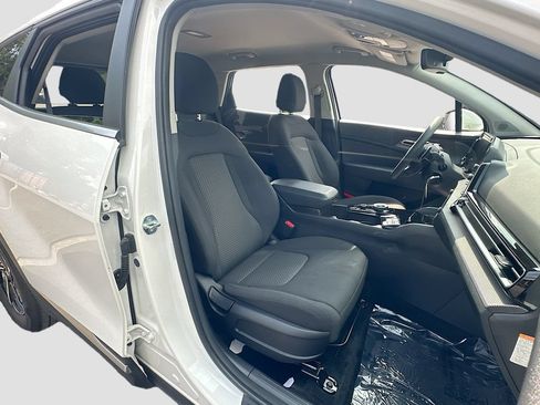 Certified 2025 Kia Sportage LX AWD/4WD image 26