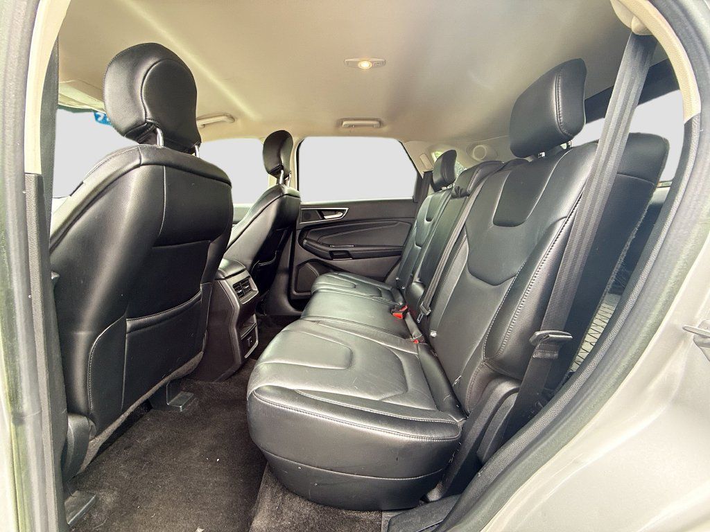 Used 2018 Ford Edge Titanium AWD/4WD image 25