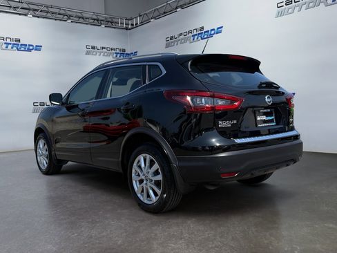 Used 2022 Nissan Rogue Sport SV FWD image 7