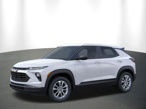New 2026 Chevrolet TrailBlazer LS w/ LS Convenience Package FWD image 2